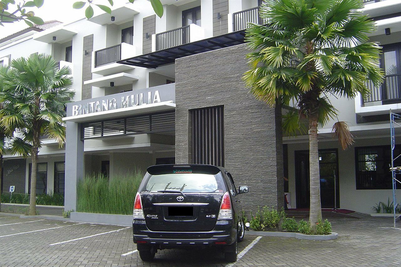 Bintang Mulia Hotel Jembel المظهر الخارجي الصورة